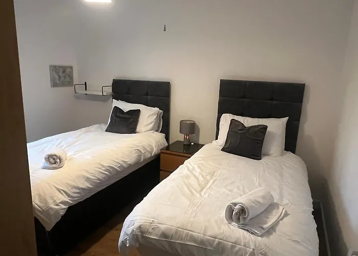 Home Away From Home: Cozy Two Bedroom Apartment